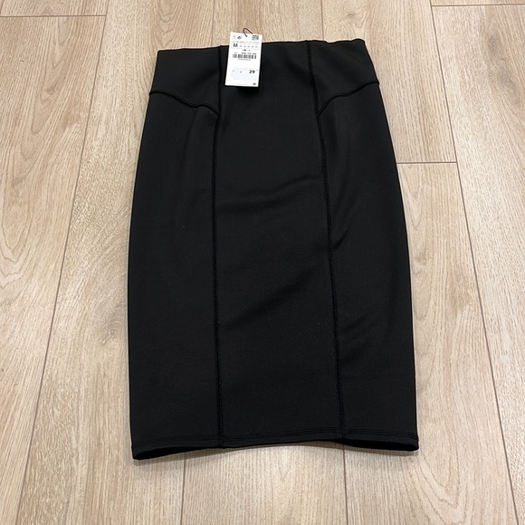 BNWT - Black Pencil Skirt - Picture 1 of 3